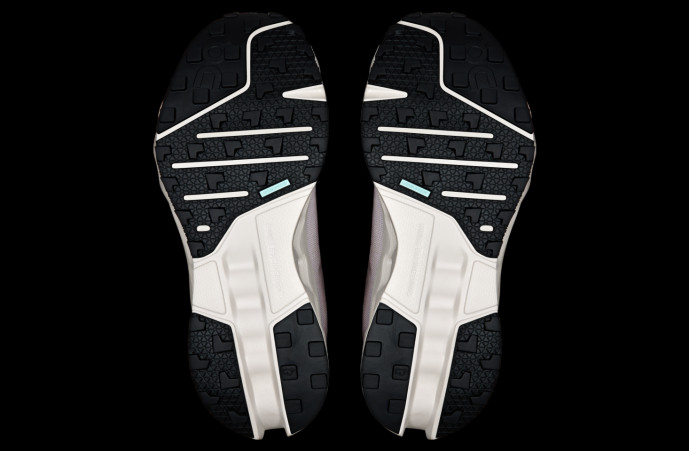 detail Pánské běžecké boty ON Cloudsurfer Trail WP