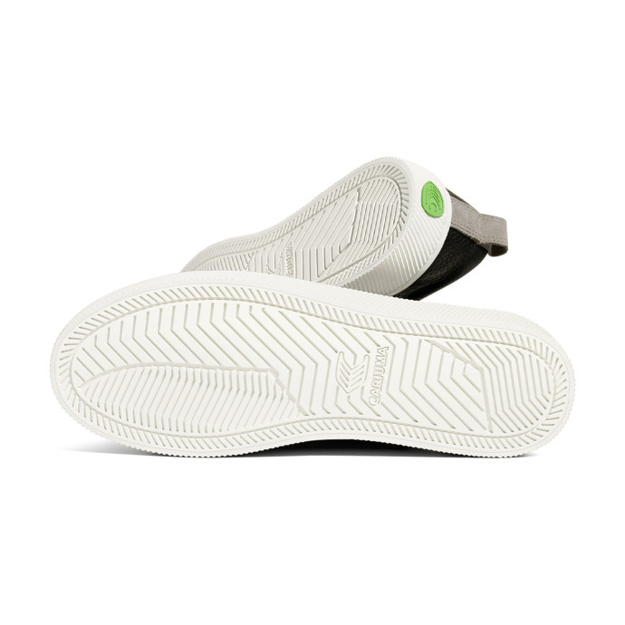 detail Dámské volnočasové boty Cariuma OCA Low Premium Leather Suede