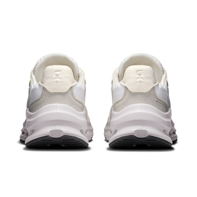 detail Dámské volnočasové boty ON Cloudnova Rift