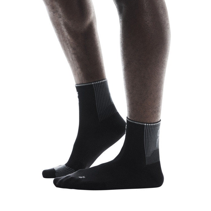 detail ON Performance Run Sock Mid