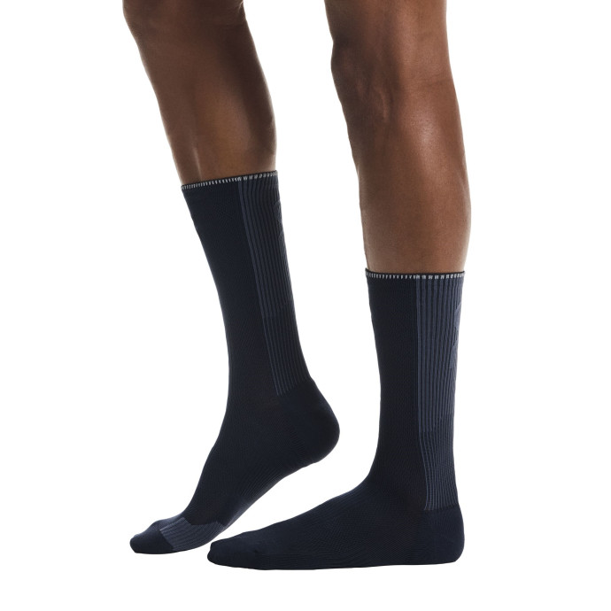 detail ON Performance Run Sock High