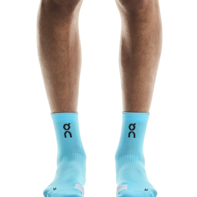 detail ON Performance Run Sock Mid