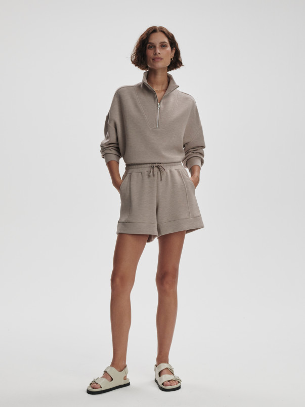 detail Dámské kraťasy Varley Atrium High Rise Short 4.5