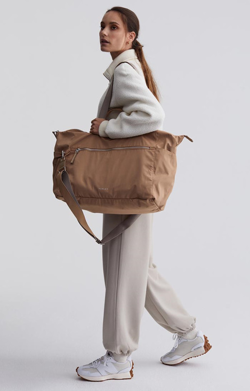 detail Dámská taška Varley Montlake Weekend Bag