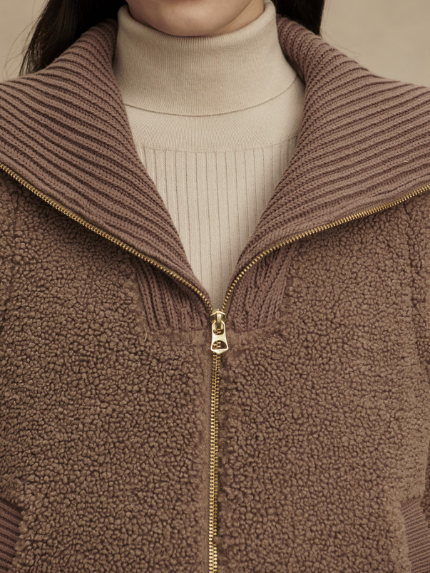 detail Dámská vesta Varley Aspen Gilet