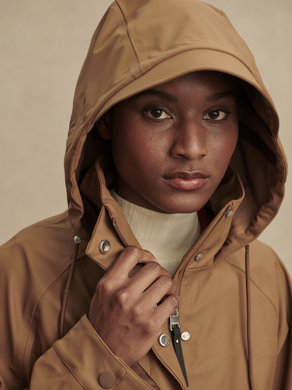 detail Dámská bunda Varley Amel A-Line Rain Jacket