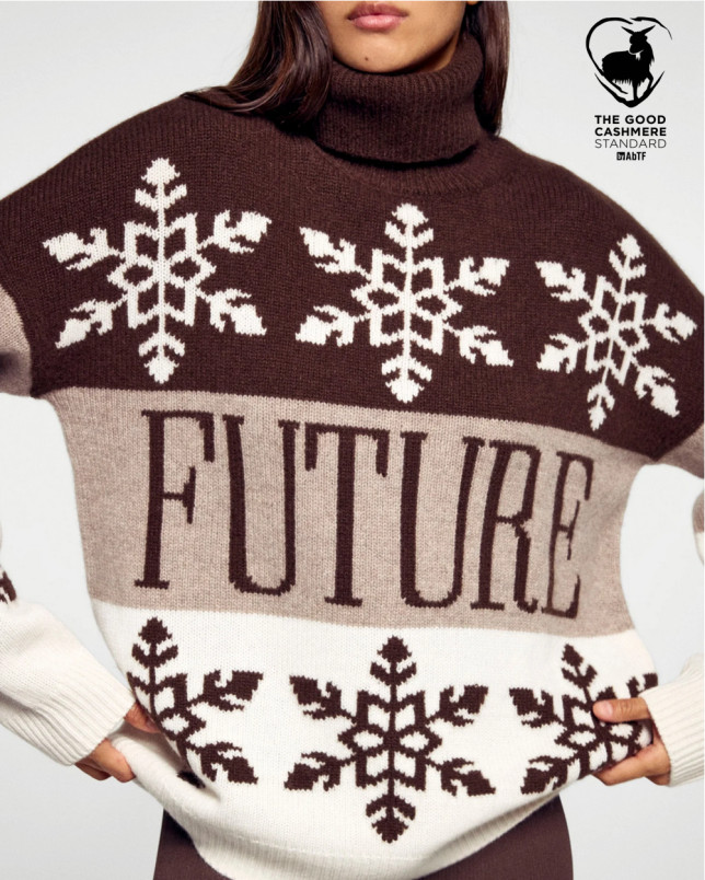 detail Dámský svetr FROM FUTURE PULL COL ROULE