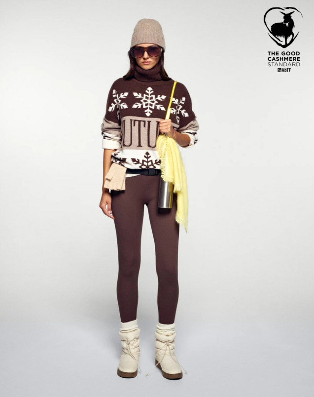 detail Dámský svetr FROM FUTURE PULL COL ROULE