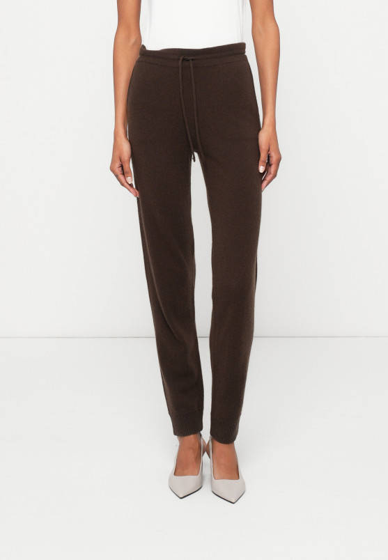 detail Dámské kalhoty FROM FUTURE REGULAR CHOCOLAT