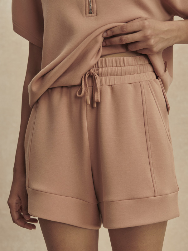 detail Dámské kraťasy Varley Atrium High Rise Short 4.5