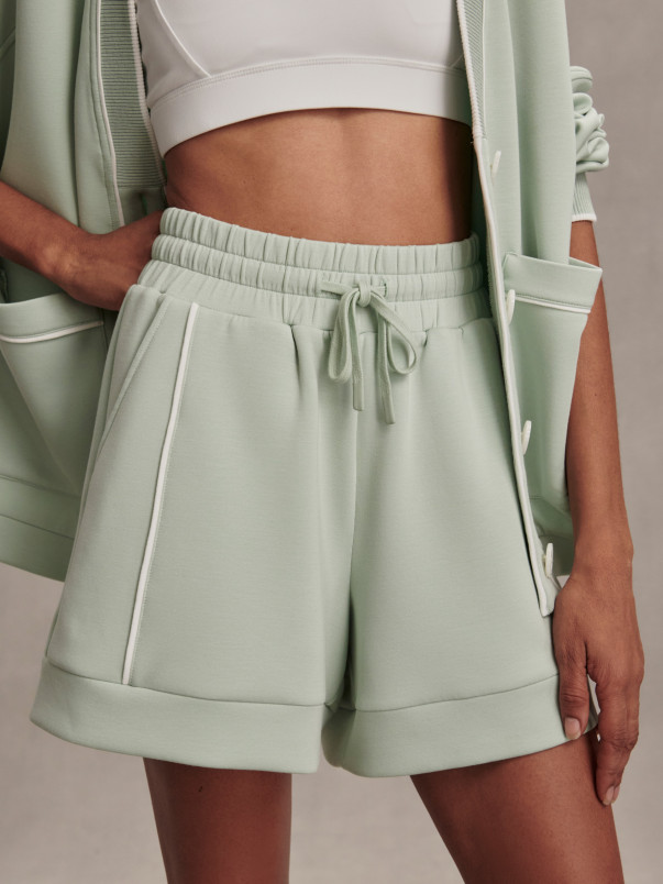 detail Dámské kraťasy Varley Barnes High Rise Short 4.5
