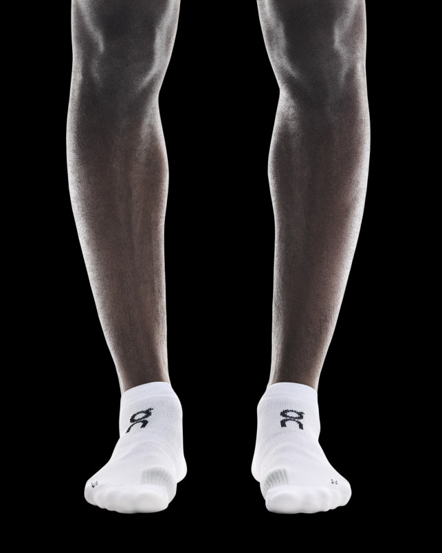 detail ON Performance Run Sock Low